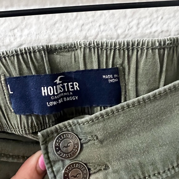 Women’s Cargo Pants - Beige , Gray, and Green - Picture 8 of 9